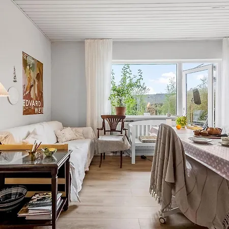 1 Bedroom Cozy In
